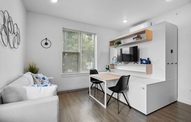 Studio, 1 bath, 327 sqft, $1,099, Unit #232