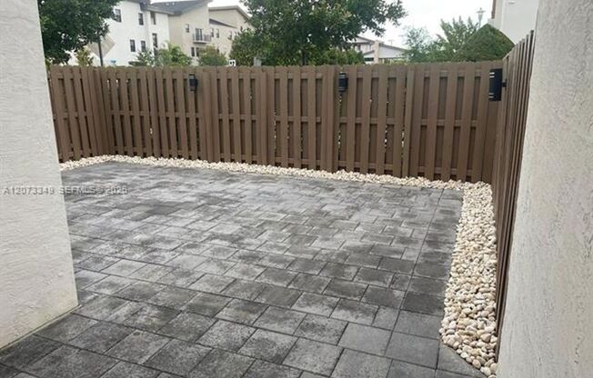 10445 NW 81st Ter th 10445, Doral, FL 33178