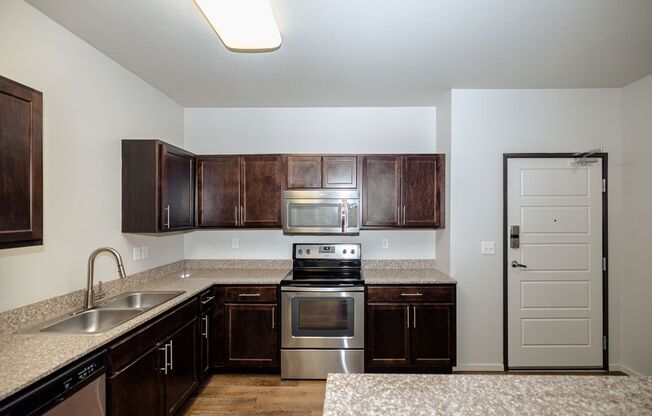 2 beds, 2 baths, 1,008 sqft, $1,730, Unit 232