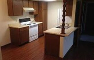 2 beds, 1 bath, $775