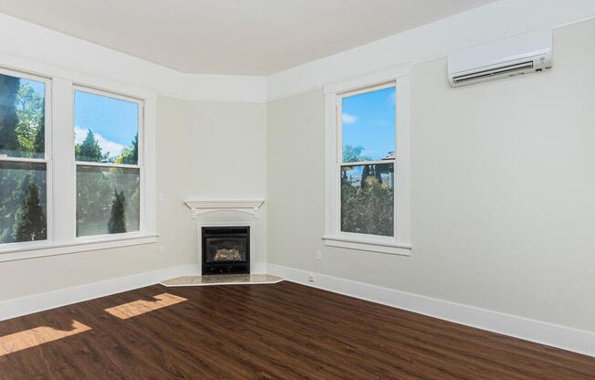3501 FRONT STREET #1-5