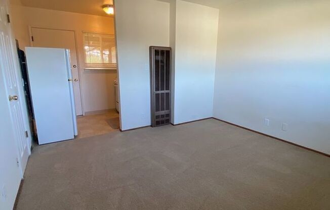 1809 Joan Way