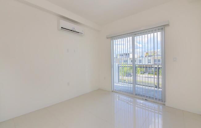 2 beds, 2 baths, 1,176 sqft, $2,700