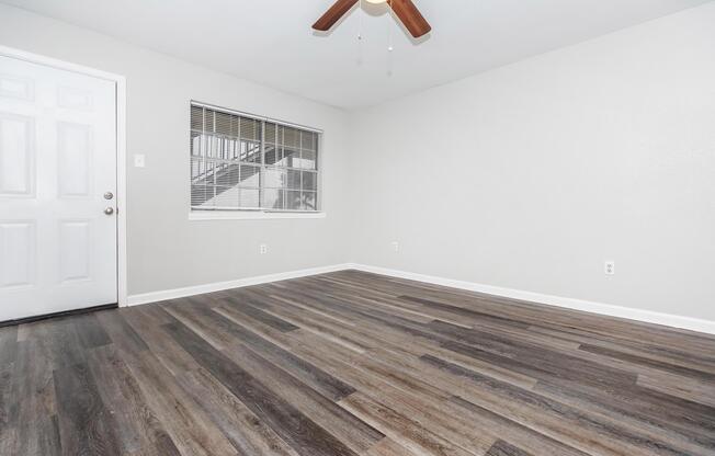 1 bed, 1 bath, 702 sqft, $805