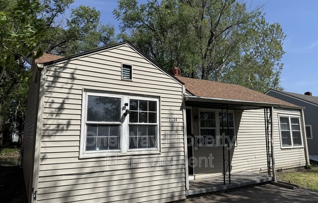 2134 N MINNESOTA
