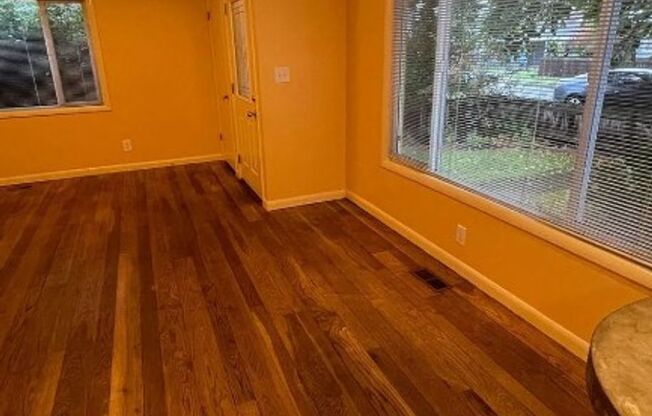Charming 2 bedroom/1 bath Walking distance to Squalicum Park and Elizabeth Park — just half a block from Columbia Elementary!