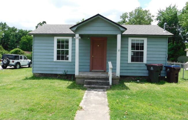 Cute 2 Bedroom 2 Bath House