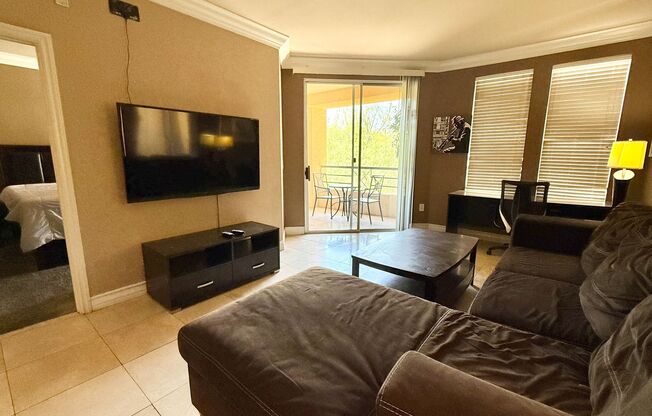 Meridian FURNISHED 2 BDR /2 BATH Luxury Condo - RESORT STYLE LIVING, 1-1/2 Blocks From The Heart Of Strip!