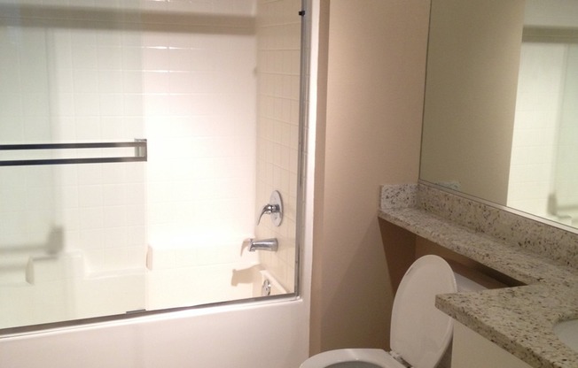 2 beds, 2 baths, 901 sqft, $3,695, Unit 204 P