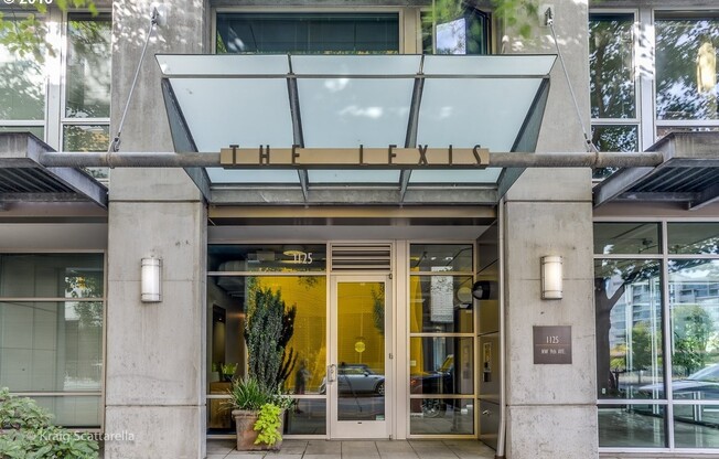 The Lexis - 1 bed/1 bath Pearl District condo w/parking/balcony/some utilities