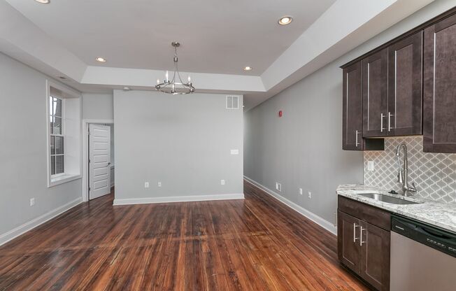 2 beds, 2 baths, 1,100 sqft, $2,250, Unit 3R