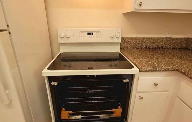 1 bed, 1 bath, $1,850, Unit 57