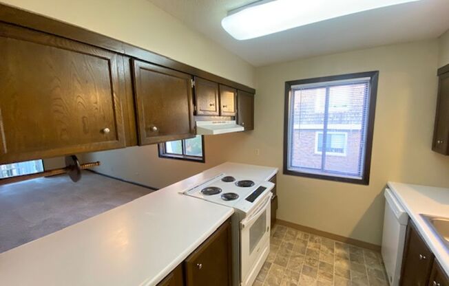 1 bed, 1 bath, 650 sqft, $880, Unit 1505-17