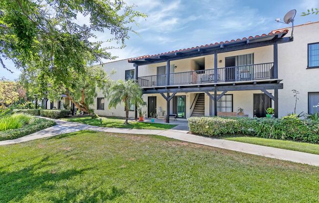 2 beds, 1 bath, 935 sqft, $2,600, Unit 30