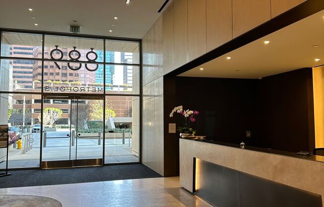 1 bed, 1 bath, 730 sqft, $3,000, Unit 889 Francisco St, UNIT 2402