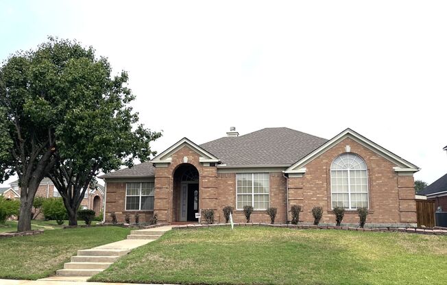 3 bedrooms, 2 bathrooms For rent in Carrollton
