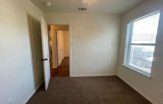 3 beds, 2 baths, 1,100 sqft, $1,495, Unit 8109