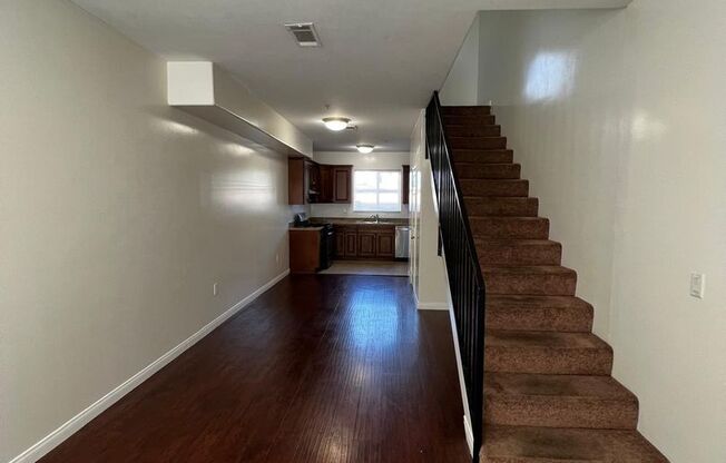 14161-14163 Delano, Van Nuys