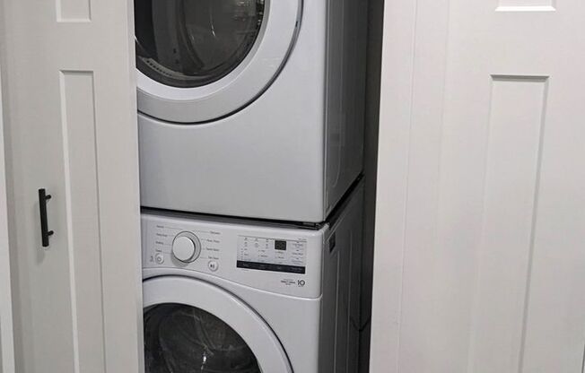 3 beds, 2 baths, 1,146 sqft, $1,695, Unit Unit 49