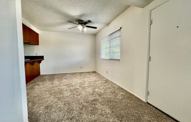 2 beds, 1 bath, $1,950, Unit 10