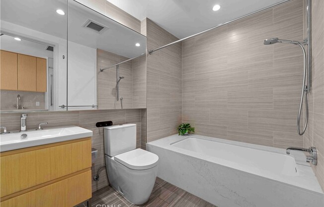 Studio, 1 bath, 519 sqft, $2,400, Unit 517