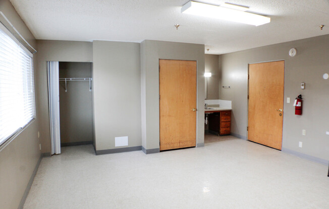 1 bed, 2 baths, 562 sqft, $1,095, Unit 112