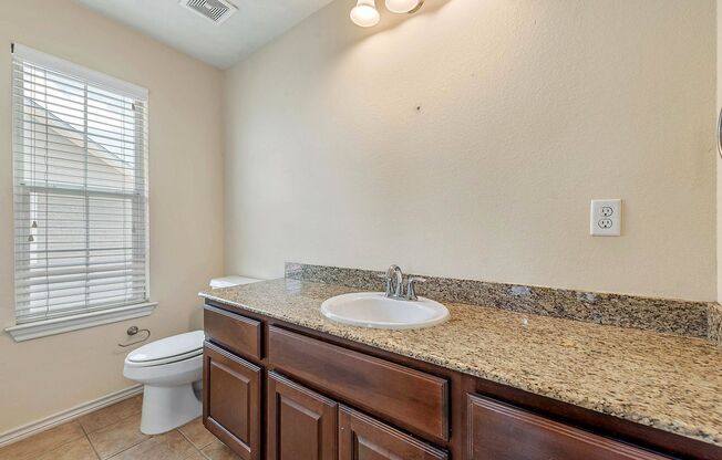 Available August 2026! 4 Bed, 3 Bath in Horse Haven Estates!!