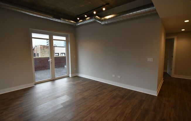 2 beds, 2 baths, 976 sqft, $4,100, Unit 3833-311