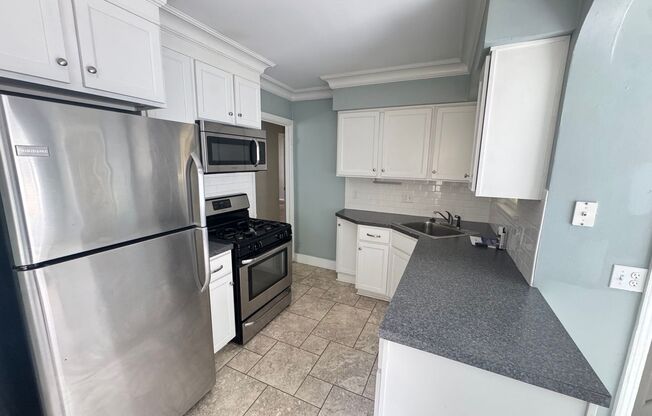 3 bedroom home in SE Grand Rapids!