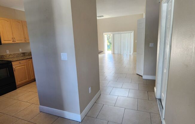 3 Bedroom 2 Bath Lakefront Townhouse