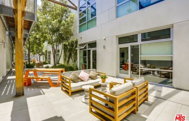 1 bed, 1 bath, 1,060 sqft, $3,350, Unit 310