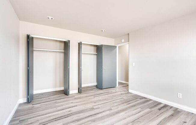 2 beds, 1 bath, 850 sqft, $1,099, Unit 279-107