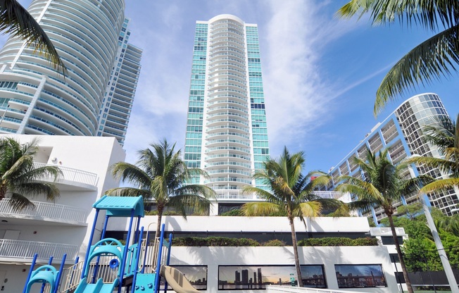 1 bed, 1 bath, $3,200