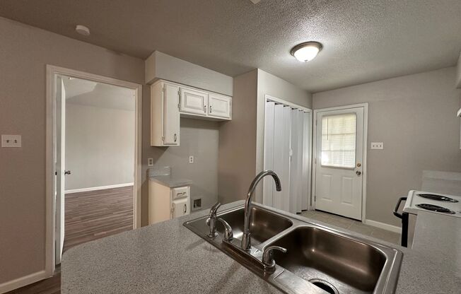 Coming Soon! Spacious 3 bedroom, 2 full Bath Duplex Located in SW Ft. Worth.