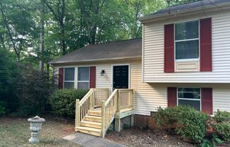 3 beds, 2.5 baths, $1,850