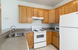 2 beds, 2 baths, $900, Unit 15809 McClellan Rd #206