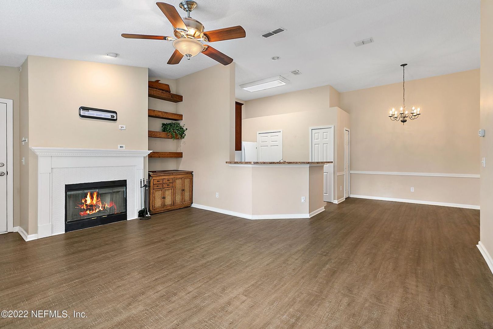 Great Jax Beach Location!