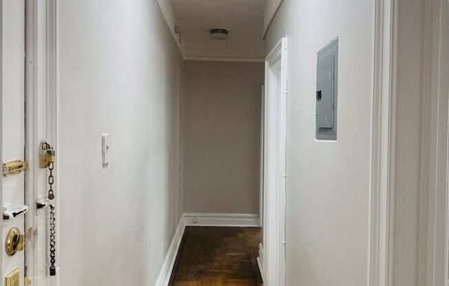 Stunning Building 1bed/ 1bath unit available.