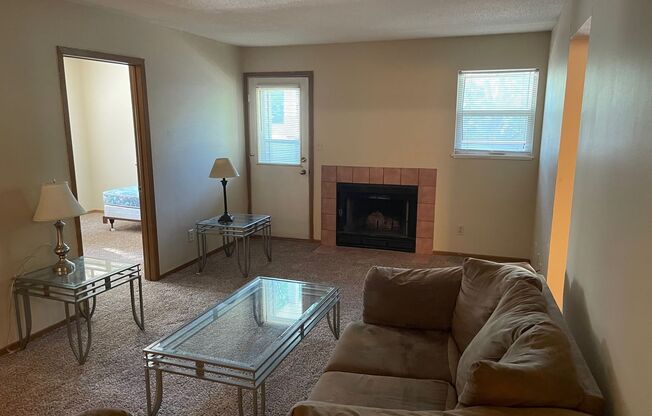 4 beds, 2 baths, $1,410, Unit Apt. #201