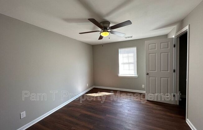 1024 W 39 ST