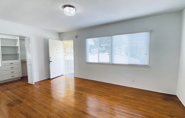 2010 Ocean Park Blvd