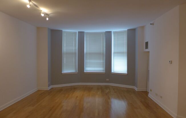 1 bed, 1 bath, 750 sqft, $2,050, Unit 07B
