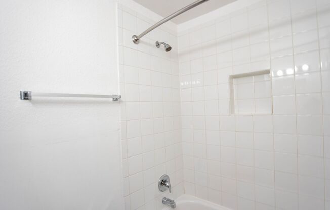 Studio, 1 bath, 290 sqft, $925