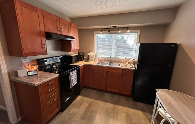 2 beds, 1.5 baths, 680 sqft, $949, Unit 8534