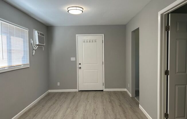 3 beds, 1 bath, $1,250