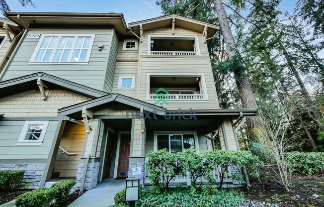 Charming 2 Bedroom 2 Bathroom Near Totem Lake Shopping Center!