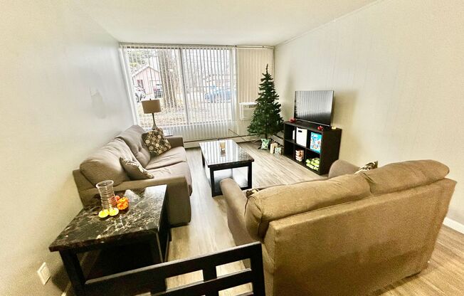 2 beds, 1 bath, 768 sqft, $2,360, Unit 104