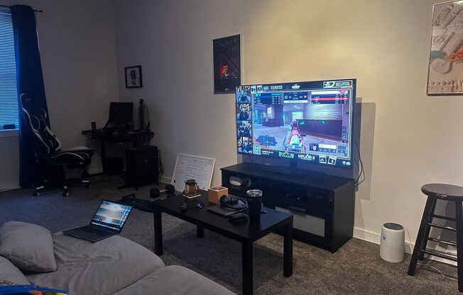 Studio, 1 bath, $1,400, Unit 411