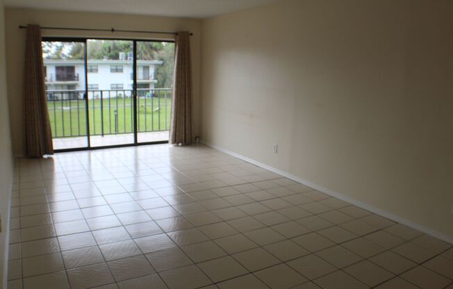 2 beds, 2 baths, $1,295, Unit 215c