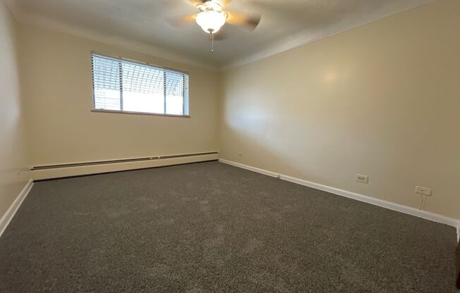 2 beds, 1 bath, 908 sqft, $1,595, Unit 208
